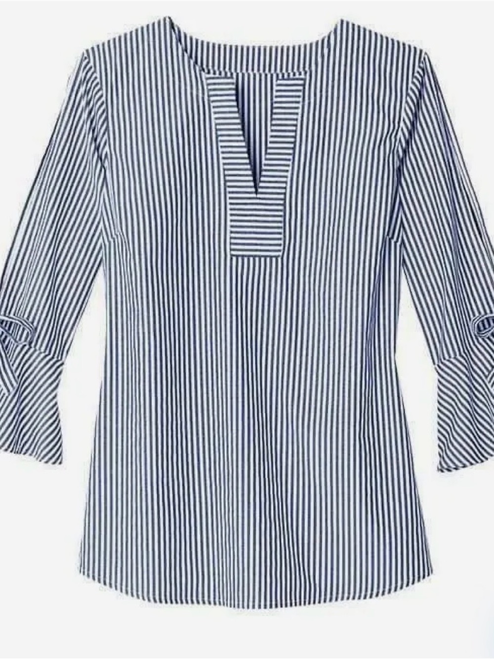 blue and white striped blouse has a V-neck signature collection M A4 0272
